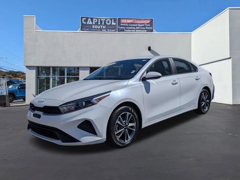 Used 2024 Kia Forte LXS FWD image 6