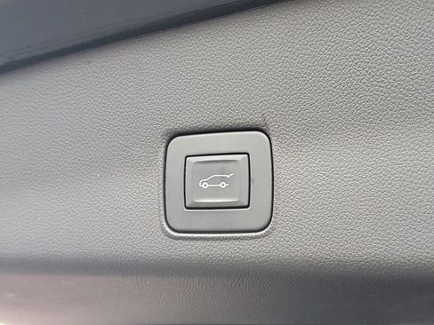 Certified 2024 Chevrolet TrailBlazer LT w/ Convenience Package AWD/4WD image 9
