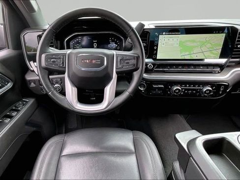 Used 2025 GMC Sierra 1500 SLT AWD/4WD image 8