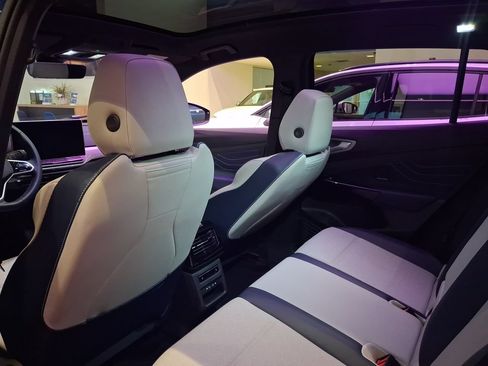 New 2026 Volkswagen ID.4 Pro S Plus AWD/4WD image 5