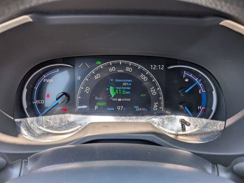 Used 2025 Toyota RAV4 XLE AWD/4WD image 19