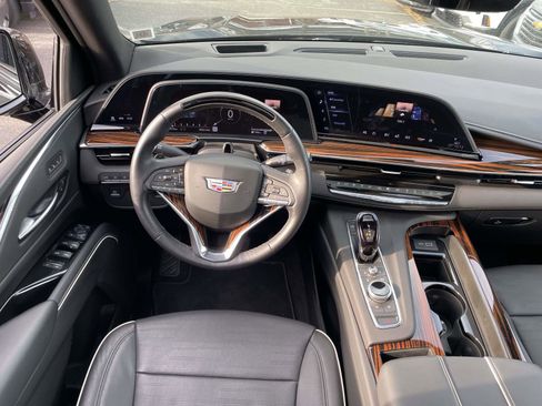 Certified 2023 Cadillac Escalade Premium Luxury image 14