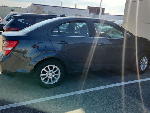 Used 2019 Chevrolet Sonic LT image 4