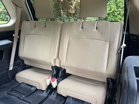 Used 2017 Toyota 4Runner SR5 AWD/4WD image 25