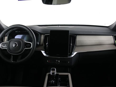 New 2026 Volvo XC90 B6 Plus w/ Protection Package Premier image 5