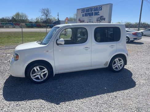 Used 2012 Nissan Cube 1.8 SL w/ Interior Illumination Pkg image 2