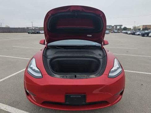 Used 2022 Tesla Model Y Long Range image 19