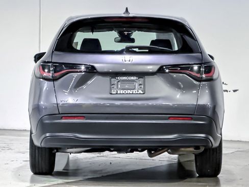 Used 2025 Honda HR-V LX image 10