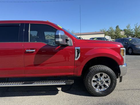Used 2019 Ford F250 XLT w/ XLT Premium Package AWD/4WD image 13