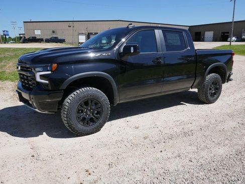 New 2026 Chevrolet Silverado 1500 ZR2 w/ Dark Appearance Package AWD/4WD image 10