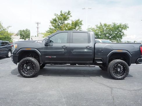 Used 2020 GMC Sierra 3500 AT4 w/ AT4 Premium Package AWD/4WD image 4
