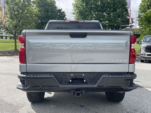 Used 2025 Chevrolet Silverado 1500 Custom Trail Boss AWD/4WD image 4