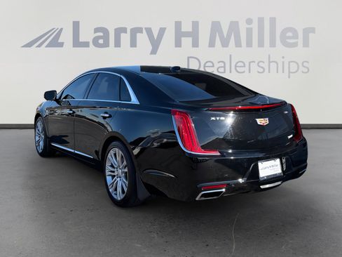 Used 2019 Cadillac XTS Luxury image 3
