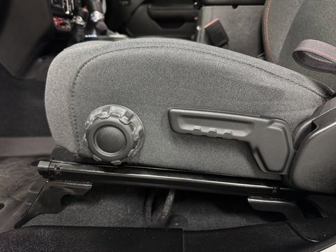 Used 2024 Jeep Wrangler Unlimited Rubicon w/ Convenience Group image 23