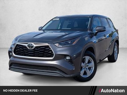 Used 2021 Toyota Highlander LE
