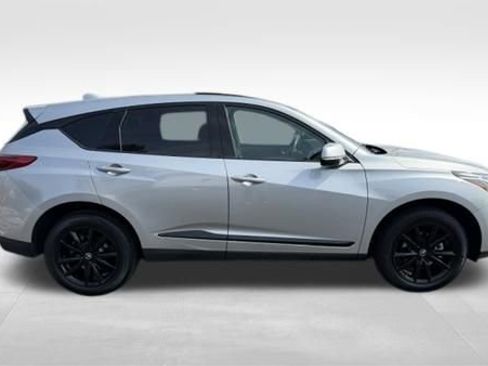 Used 2025 Acura RDX SH-AWD image 4