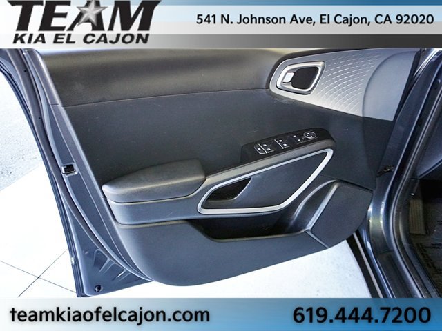 Certified 2025 Kia Soul LX w/ LX Technology Package FWD image 23