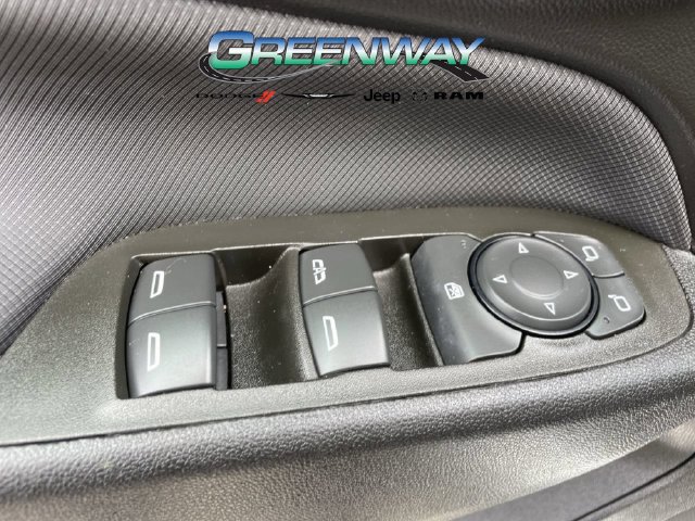 Used 2024 Chevrolet Equinox RS FWD image 16