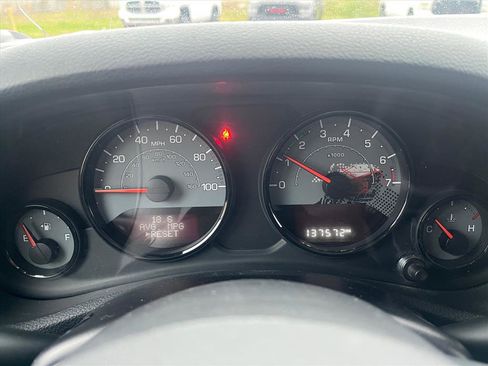 Used 2016 Jeep Wrangler Unlimited Sahara image 15