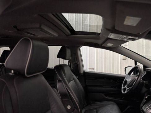 Used 2024 Honda Odyssey Elite image 32