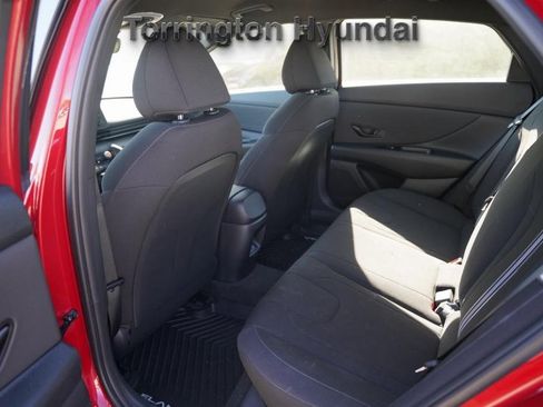 New 2025 Hyundai Elantra Sport image 15