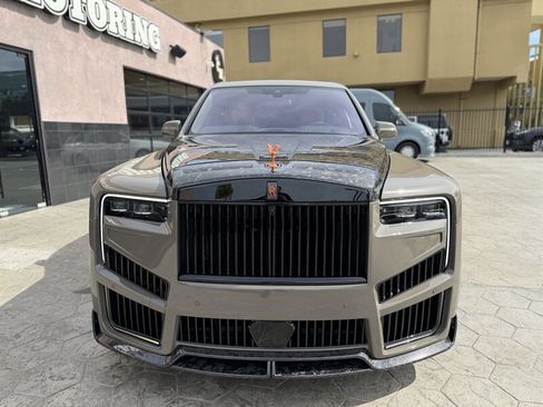 Used 2026 Rolls-Royce Cullinan AWD/4WD image 21