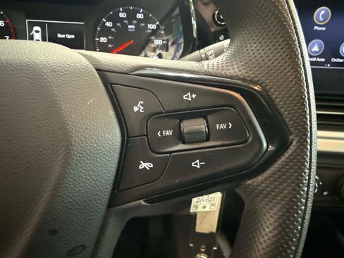 Used 2025 Chevrolet Trax LS w/ LS Convenience Package image 26