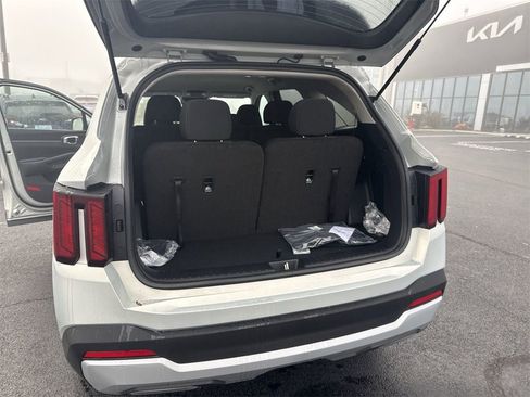New 2026 Kia Sorento LX image 43