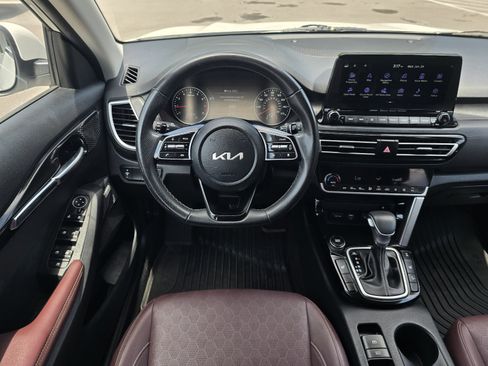 Used 2022 Kia Seltos SX w/ Sunroof Package AWD/4WD image 13
