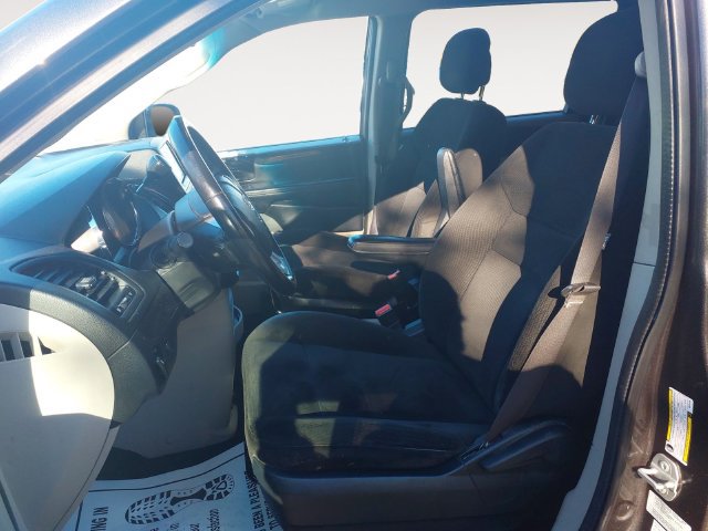 Used 2016 Dodge Grand Caravan SE w/ Quick Order Package 29E SE FWD image 11