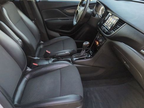 Certified 2022 Buick Encore Preferred image 25