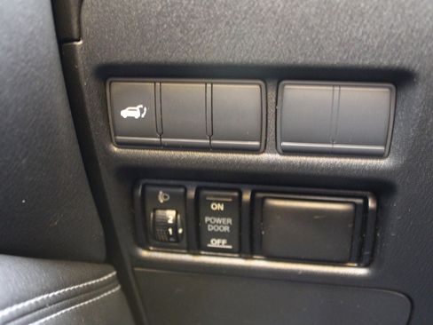 Used 2018 Nissan Armada SL w/ Moonroof Package image 20