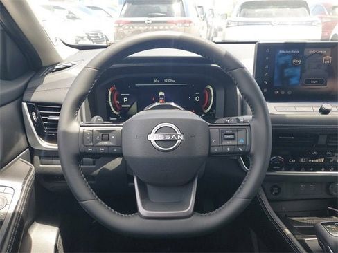 New 2025 Nissan Rogue Platinum w/ Tech Package image 9