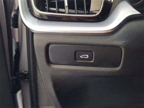 Used 2024 Volvo S60 B5 Core image 22