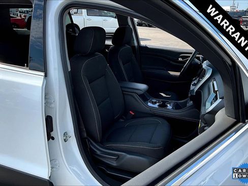 Used 2023 GMC Acadia SLE image 28