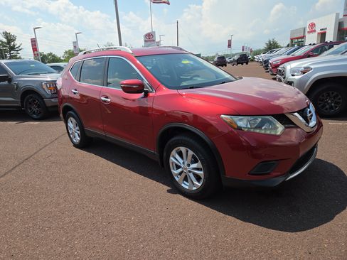 Used 2015 Nissan Rogue SV AWD/4WD image 1
