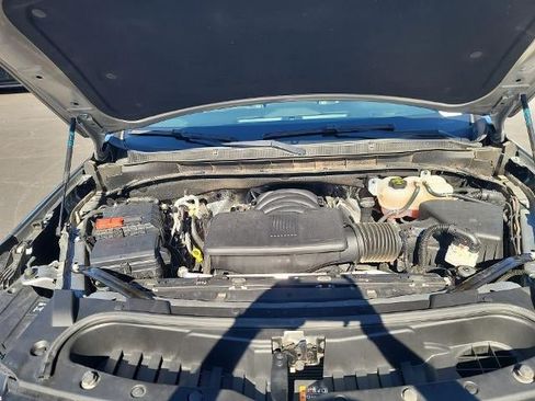 Used 2024 Chevrolet Suburban Premier RWD image 29