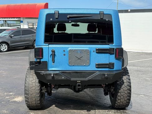 Used 2015 Jeep Wrangler Unlimited Sport w/ Quick Order Package 24S AWD/4WD image 5