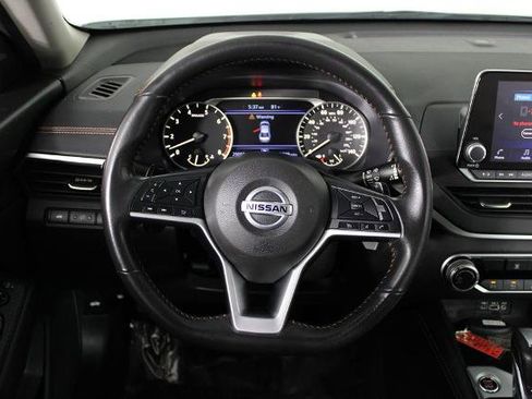 Certified 2022 Nissan Altima 2.5 SR image 21