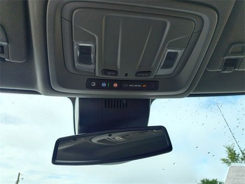 Used 2022 Chevrolet Silverado 1500 LTZ image 22