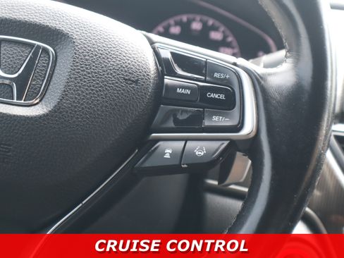 Used 2018 Honda Accord Sport image 15