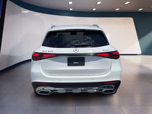 Used 2026 Mercedes-Benz GLC 300 4MATIC image 4