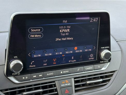 Used 2019 Nissan Altima 2.5 SV image 24