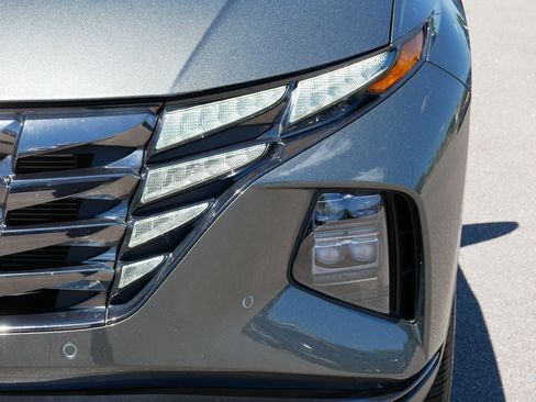 Certified 2023 Hyundai Tucson Limited AWD/4WD image 16