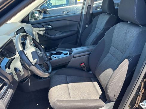 Used 2025 Nissan Rogue SV AWD/4WD image 29