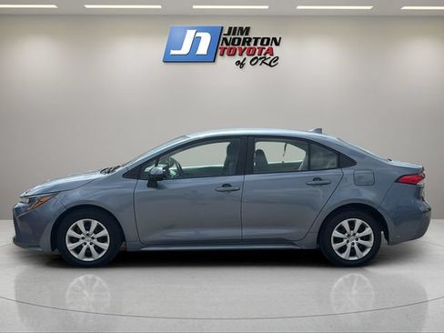 Used 2024 Toyota Corolla LE FWD image 8