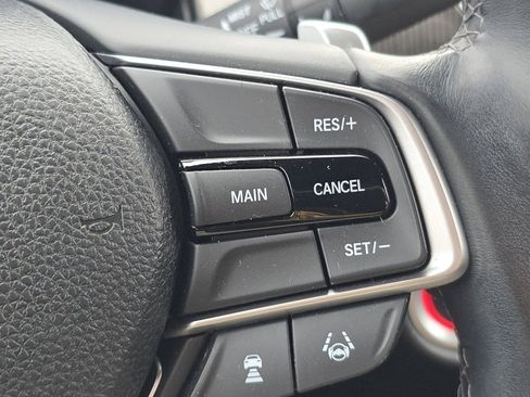 Used 2018 Honda Accord Sport image 11