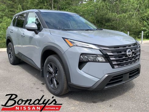 New 2026 Nissan Rogue SV FWD image 1