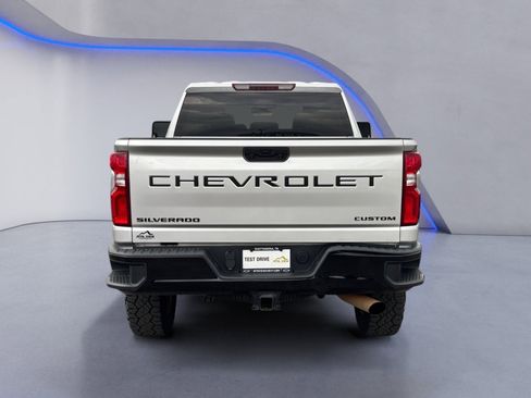 Used 2021 Chevrolet Silverado 2500 Custom w/ Custom Value Package image 10