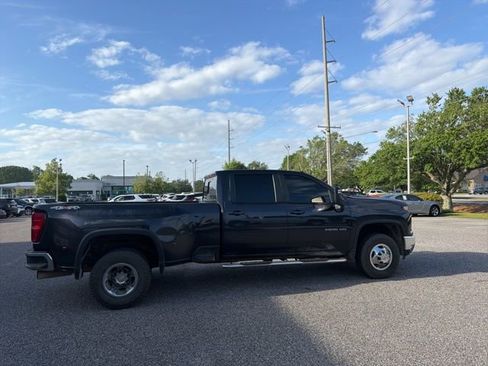 Used 2024 Chevrolet Silverado 3500 LT w/ Convenience Package image 4